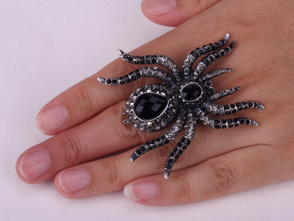 YACQ Spider Stretch Ring Scarf Clasp Halloween Party Gothic Jewelry Gifts Charms Women Girls Antique Silver Black