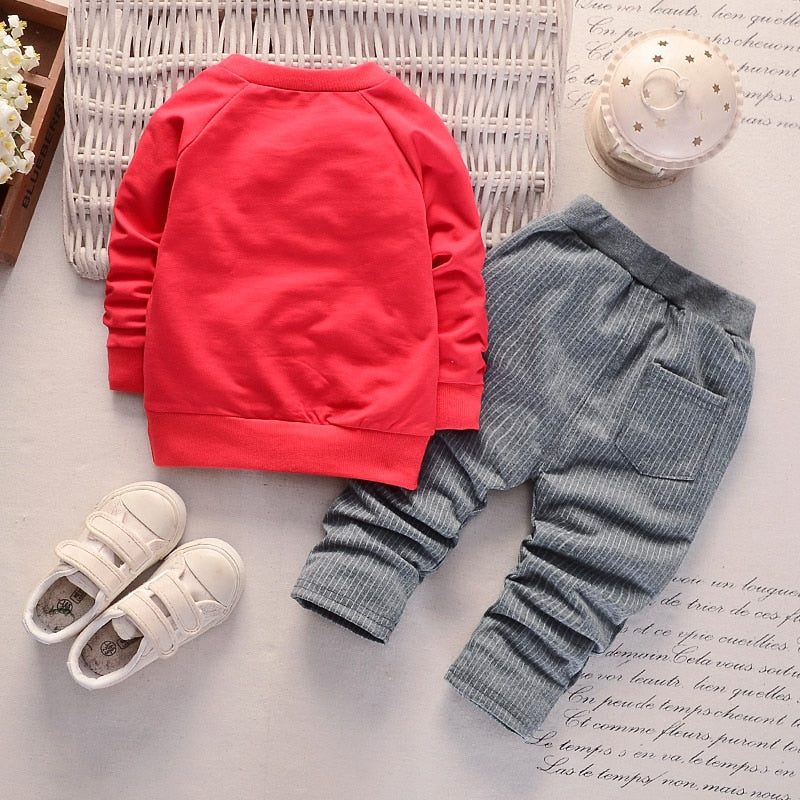 PatPat 2020 nuevo conjunto de sudadera y pantalones con bolsillo frontal de otoño e invierno para niños pequeños conjuntos de ropa para bebés y niños