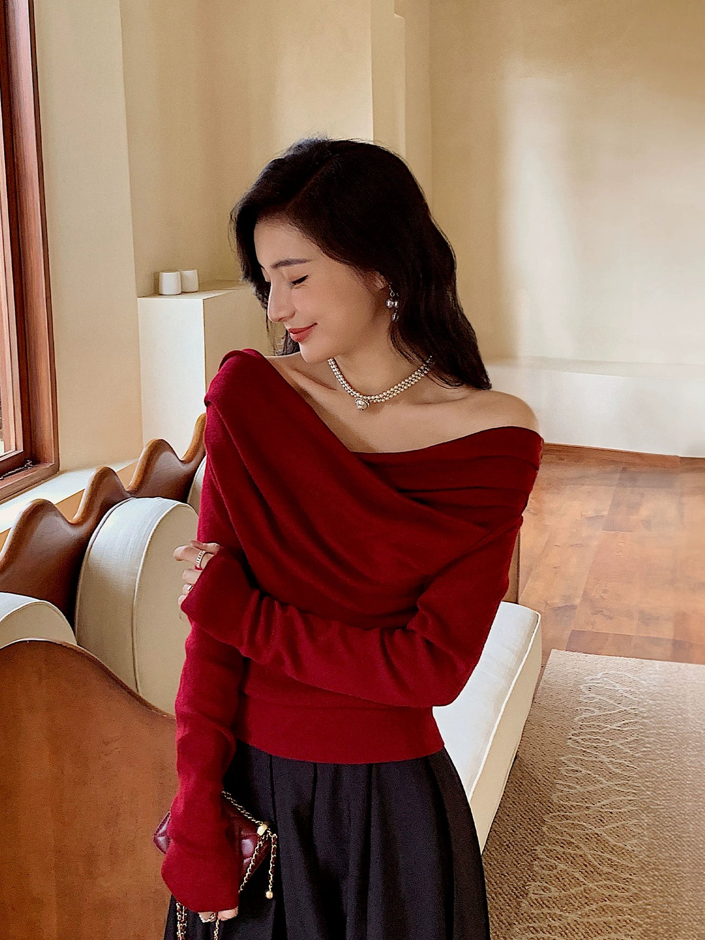 Off-the-Shoulder Women's Homemade off-the-Neck Sweater for Autumn and Winter