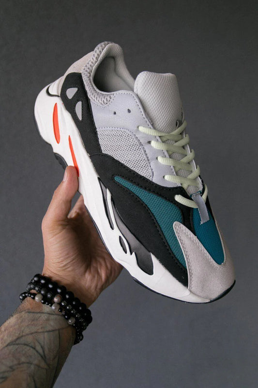 adidas Yeezy Boost 700 Wave Runner Gris Solide